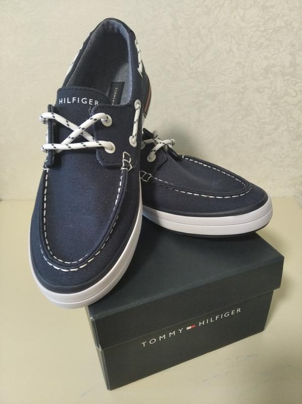 Tommy hilfiger realm boat shoe