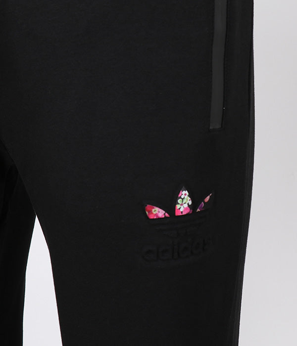 Adidas Logo Pocket Pants | Black
