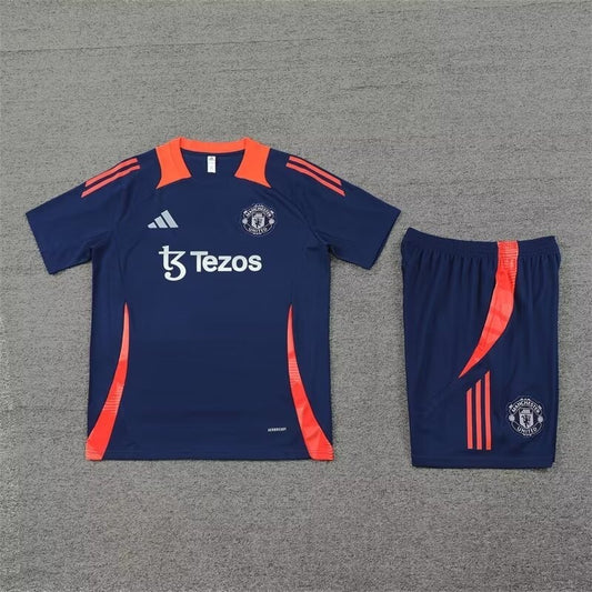 Manchester United short sleeves training kit